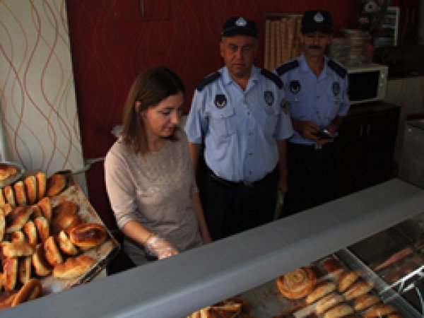 Denizli'de Pastaneler Denetlendi