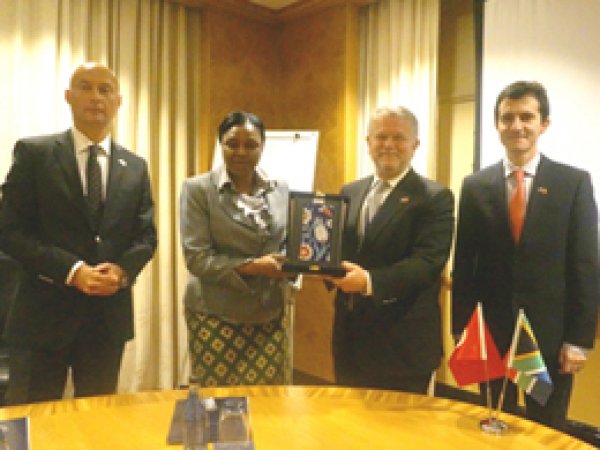 Çelik Sektörü Güney Afrika ve Angola'ya Açılıyor