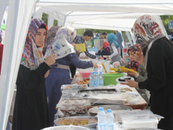 YYÜ'de Arakan Müslümanları Yararına Kermes
