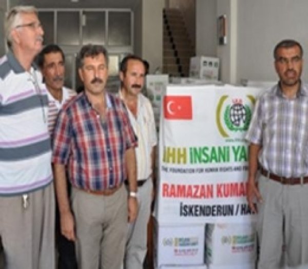 İHH'dan Ramazan Paketi