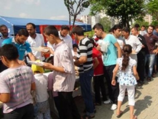 Adana Umut Der, Suriyelilerle Kahvaltıda Buluştu