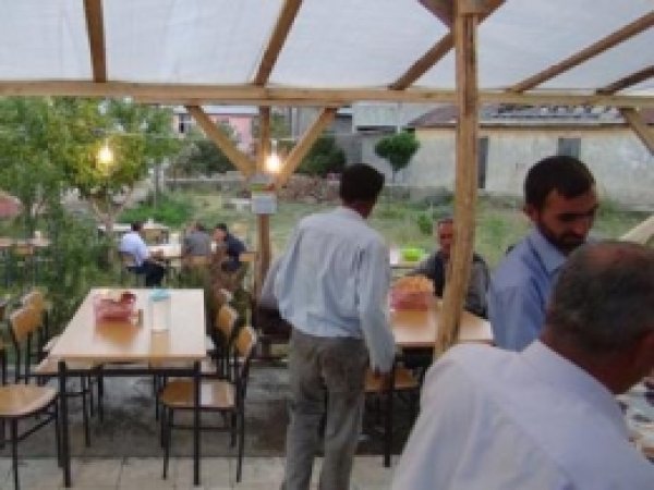 Karlıova Kar-Der İftar Çadırı Kurdu
