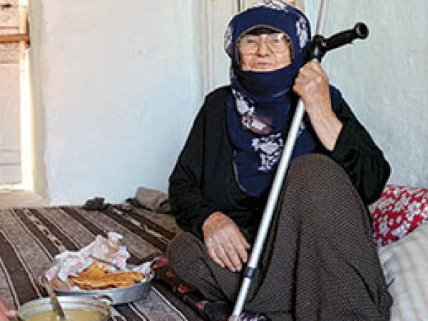 93 Yaşında, Oruçlarını Eksiksiz Tutuyor