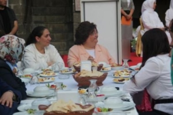 'Kardeşime Iftara Gidiyorum'