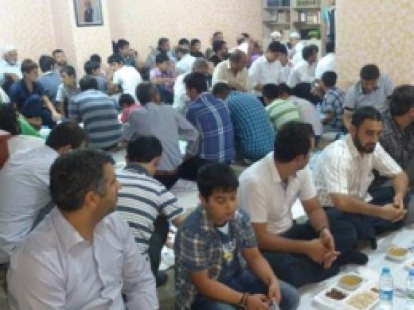 Sevgi-Der'den İftar Yemeği