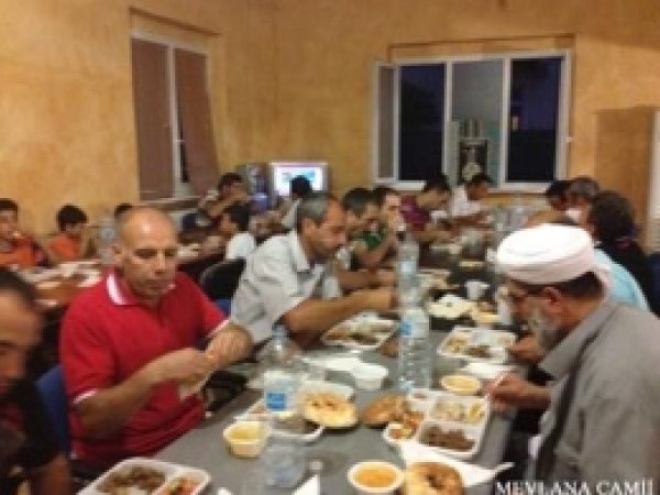 İtalya'da Müslümanlar İftar Programlarında Buluşuyor