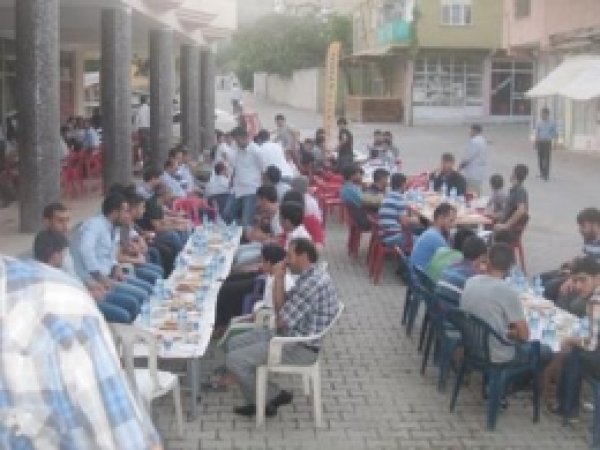 HÜDA PAR Palu Teşkilatı İftarda Halkla Buluştu