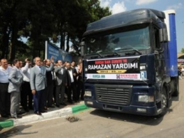 4 TIR Yardım Malzemesi Suriyeli Mazlumlara Gönderildi