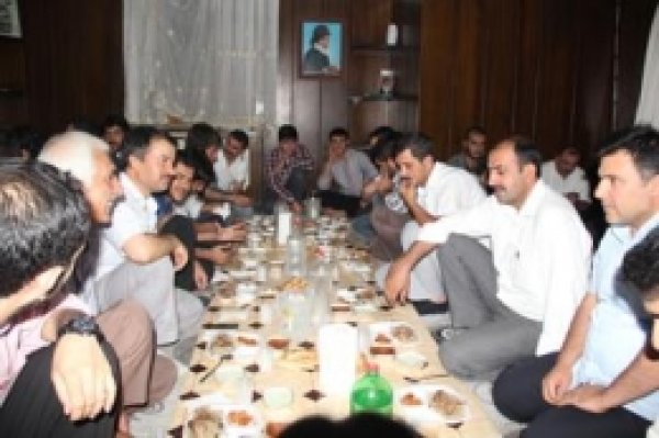 Diyarbakır İkra Der Gönüllüleriyle İftarda Buluştu