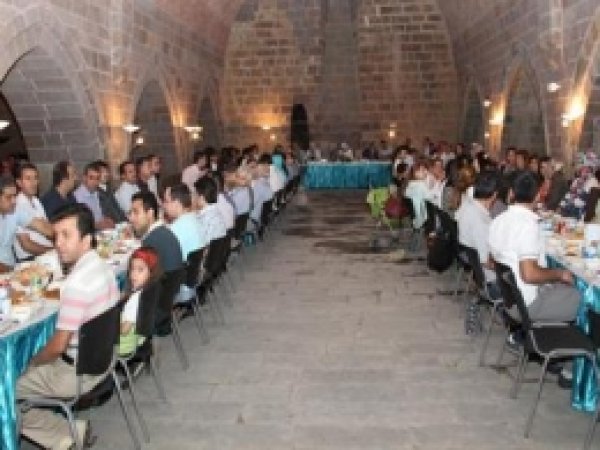 BEÜ Personeline İftar Yemeği Verdi