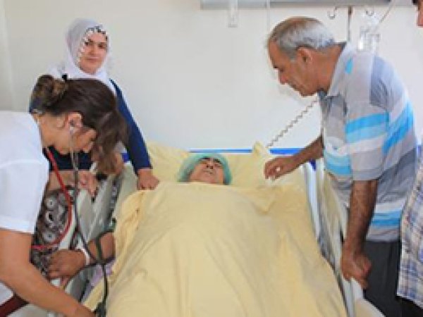 Mersin'de Bir Kadının Karnından 8 Kilo Ur Çıkarıldı