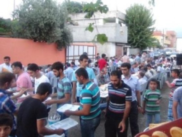 Hüda Par Osmaniye'de Halkla İftarda Buluştu