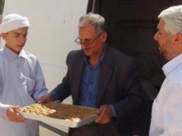 Mustazaflar Cemiyetinden Fakirlere Bayram Tatlısı