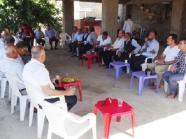 Köylüler Cami Ve Yollarının Yapılmasını İstiyor