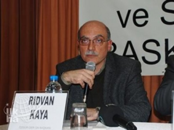 "Okullarda Ant Dayatmasına Son Verilsin!"