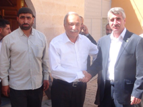 Hüda Par'dan Fakıbaba'ya Taziye Ziyareti