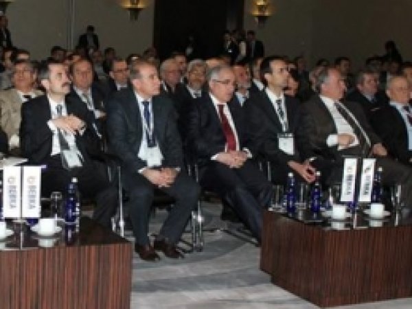 Bursa'da "Rekabetçilik Zirvesi" Başladı  