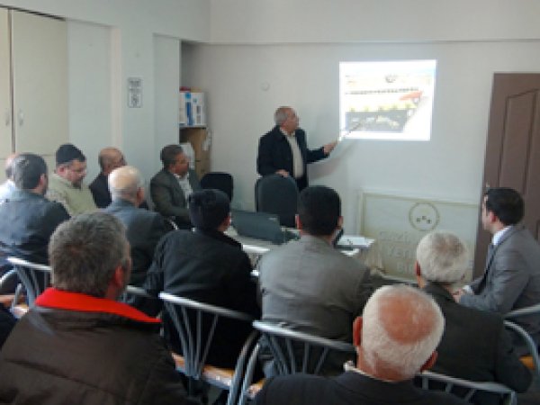Arı Yetiştiriciliği Birliği'nden Seminer 