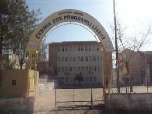 Çermik'teki  Öğrenci Fazlalığı, Eğitimi Olumsuz Etkiliyor 