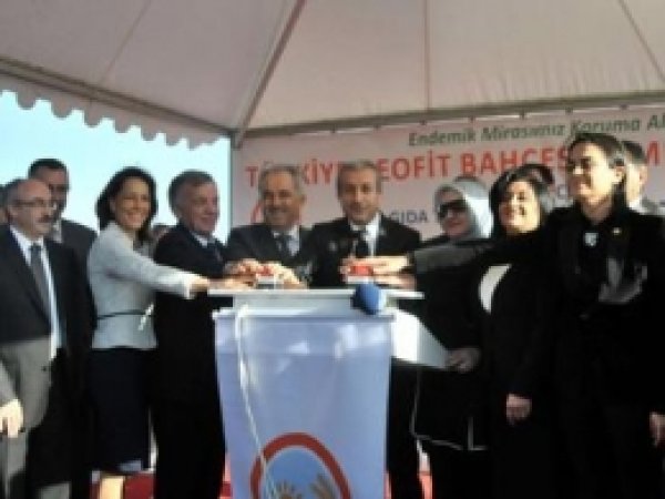 Dünyanın En Büyük Geofit Bahçesinin Temeli Atıldı 