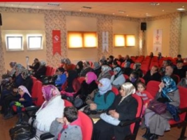 Van'da Ailelere Yönelik Eğitim Seminerleri Sürüyor 