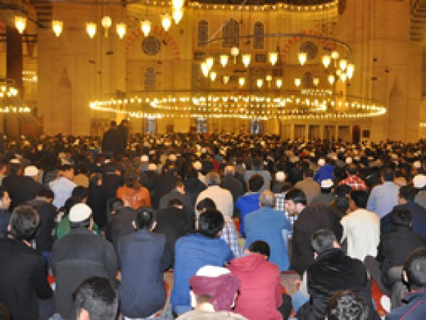 Süleymaniye'de Bayram Namazı  