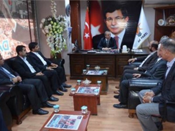 HÜDA PAR'dan AK Parti'ye Bayram Ziyareti