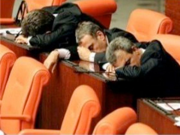 Emekli Milletvekili Maaşlarına Zam
