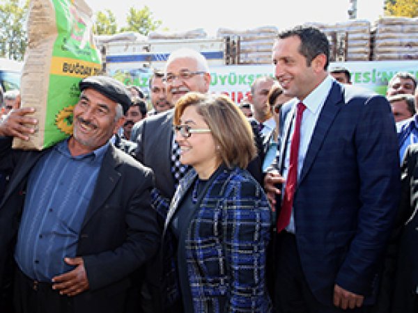 İslahiye'de Buğday Tohumu Dağıtıldı 