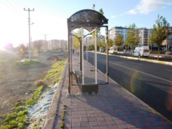 Tahrip Edilen Otobüs Durakları Hala Onarılmadı 
