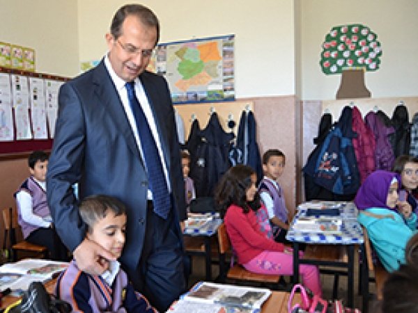 Bingöl Valisinden Okullara Ziyaret 