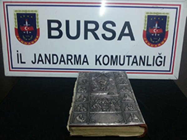 Bursa'da Tarihi Tevrat Yakalandı