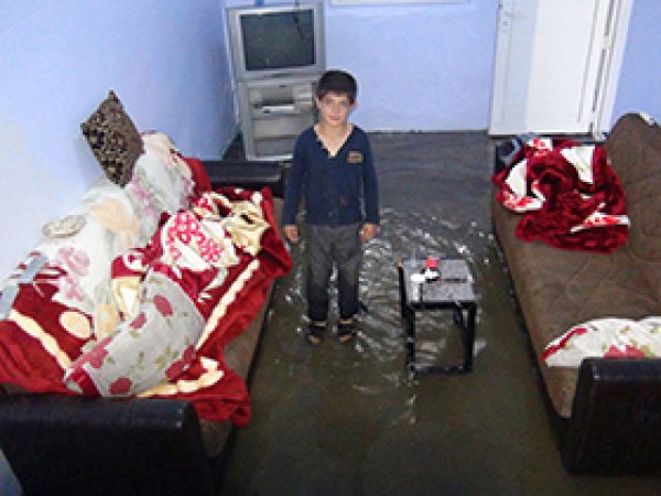 Vatandaş Yetkililerden Yardım Bekliyor 
