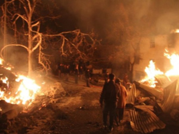 Çorum'da Köy Yangını; 29 Ev Kül Oldu
