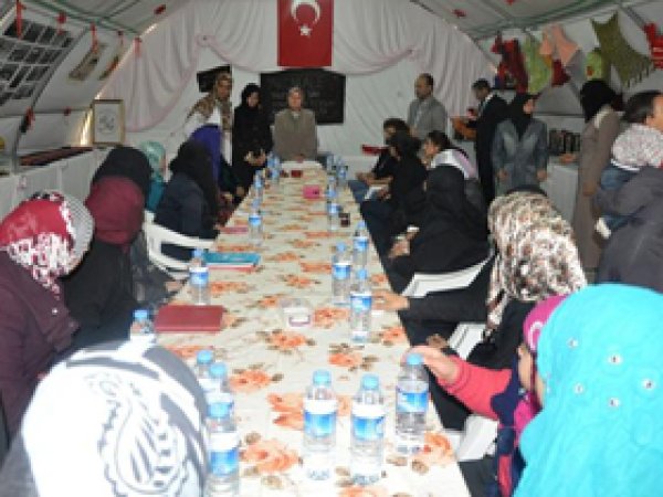 Suriyeli Kadınların Sorunları Konuşuldu 