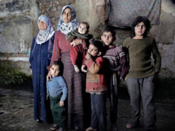'Suriyeli Muhacir Çocuklar Aç ve Hasta'