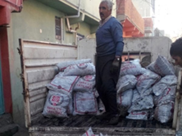İhtiyaç Sahipleri Kömür Dağıtımını Bekliyor 