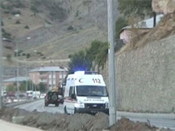 Yaralı PKK'li Hastaneden Kaçtı 