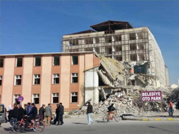 59 Yıllık Hükümet Binası Yıktırıldı 