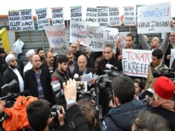 Ekrem Dumanlı'ya Protesto 