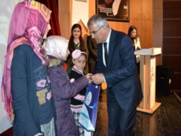 Bingöl'de Öğretmenler Günü Kutlandı 