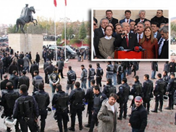Bahçeli Dersim'de Polise Hitap Etti