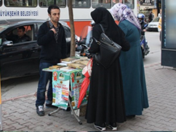 Mersin’de siyer sınavı için stant açıldı
