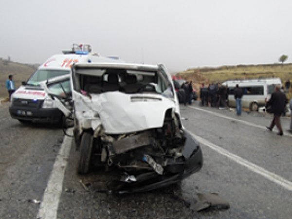 Dershane Öğrencileri Kaza Geçirdi:16 Yaralı