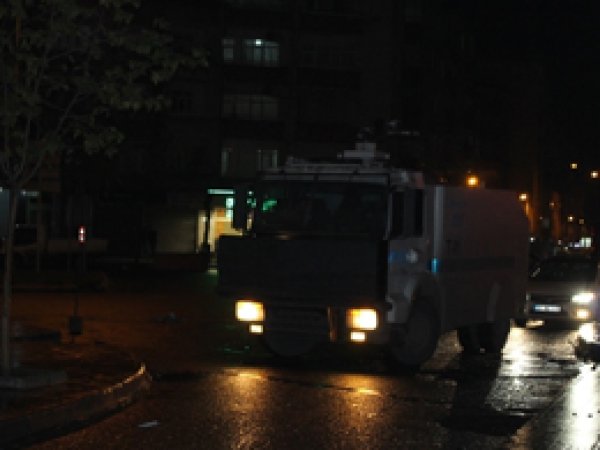Diyarbakır’da Gece Baskınları