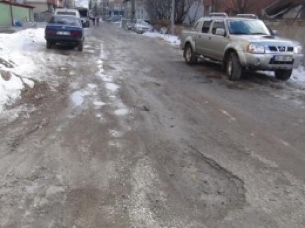 BDP'li Tatvan Belediyesine Tepki 