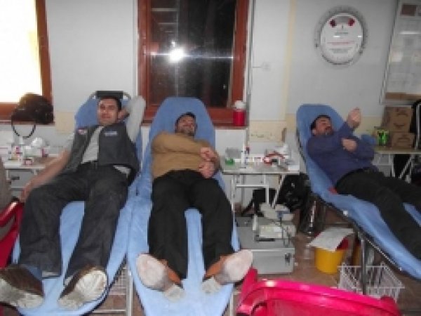 'Bir Ünite Kan Ver Üç Kişiye Hayat Ver'  