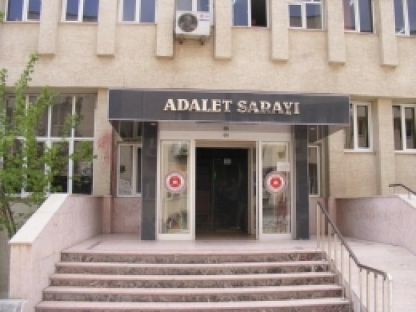 Gezi Parkı Eylemlerine Katılan 3 Kişinin Cezası Ertelendi 