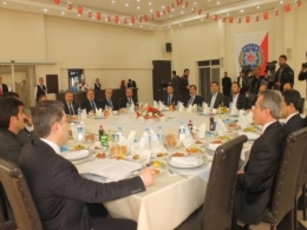 Van'da 'Seçim Güvenliği Toplantısı' Yapıldı 
