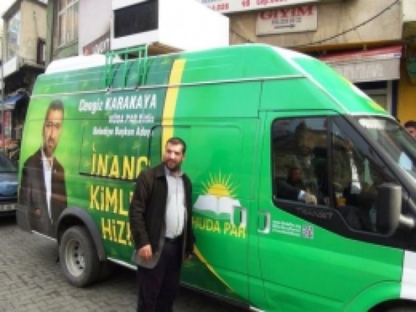 HÜDA PAR Bitlis Seçim Minibüsü Yollarda